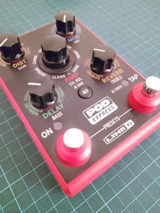 Line 6 Pod Express - Multiefectos para guitarra
