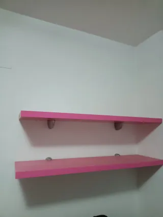 Escritorio infantil rosa con cajonera