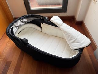 Capazo (cuco) Cybex LUX en Sepia Black, para bebé