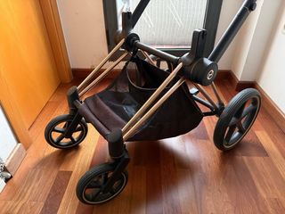 Capazo (cuco) Cybex LUX en Sepia Black, para bebé