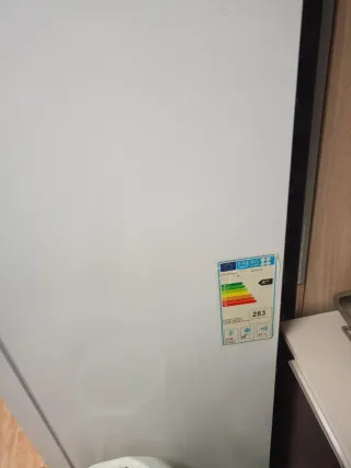 Nevera Grande Indesit