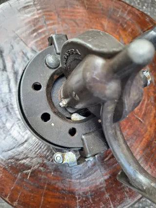 Carrete de pesca antiguo - Sagarra Super