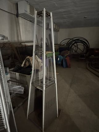 Estufa de gas exterior plateada