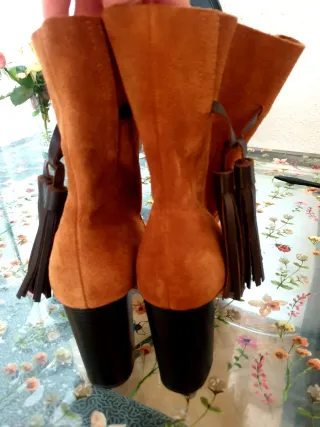 Botines Mango Marrones con Tiras y Flecos nuevas