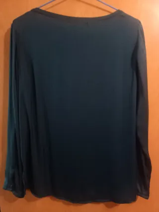 Blusas verde y negra