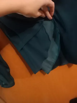 Blusas verde y negra