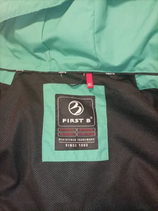 Chaqueta impermeable First B "tec 10.000"
