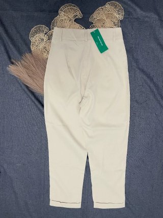 Pantalones rectos beige 34