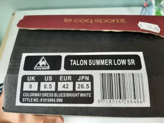 Scarpe da ginnastica blu e grigie