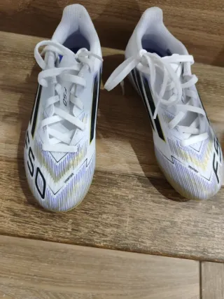 Botas de fútbol Adidas F50 nuevas Número 31 1/2
