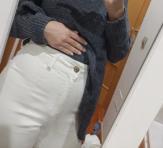 Pantalón tobillero blanco crema