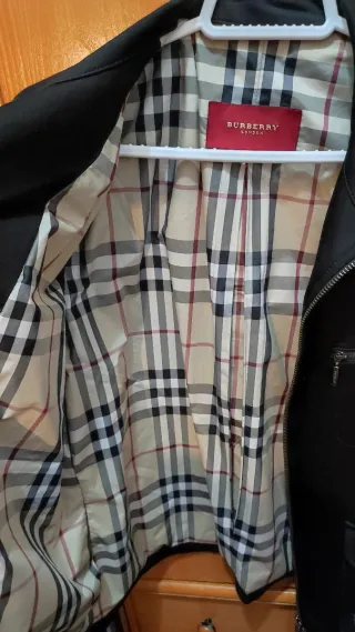 Chaqueta Burberry Negra - Original