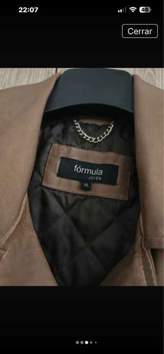 Cazadora efecto piel marrón cremallera