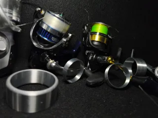 Carrete de pesca. spining . surfcasting