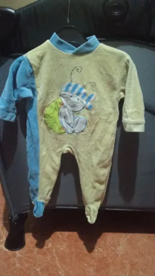 Pijama bebé niño con dibujo de mariquita