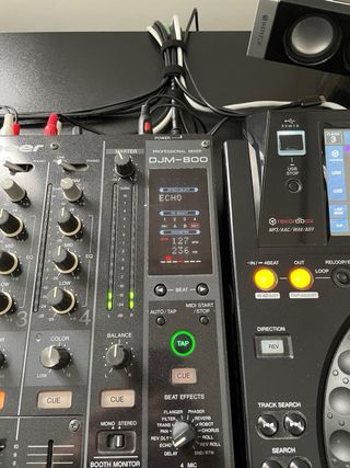 Mesa de mezclas Pioneer DJM-800 Negra