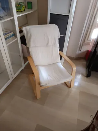Sillón reclinable Ikea madera y tela