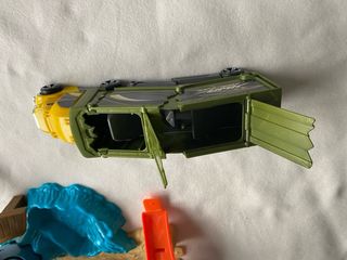 Lote Hot Wheels Pista Tiburón y Camión