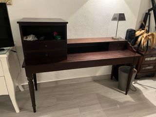 Lámpara de mesa moderna
