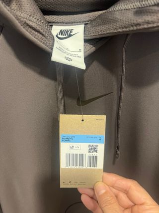Conjunto deportivo Nike marrón