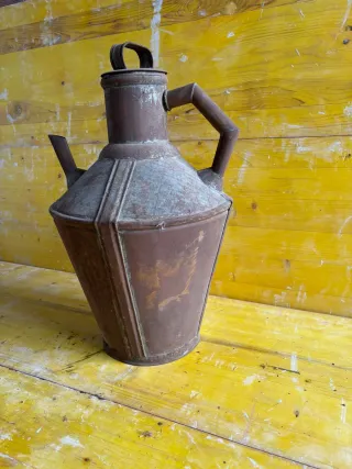 Cántara de aceite antigua