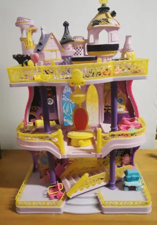 Castillo de Princesa Juguete y algunos accesorios