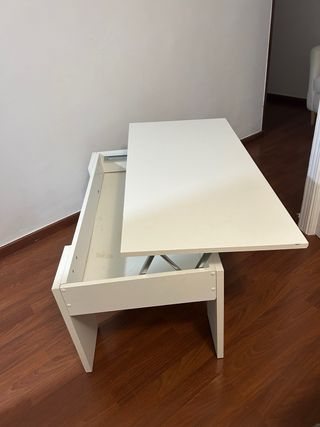 Mesa de salón blanca y madera