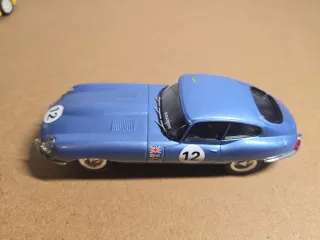 Coche Scalextric Jaguar Azul