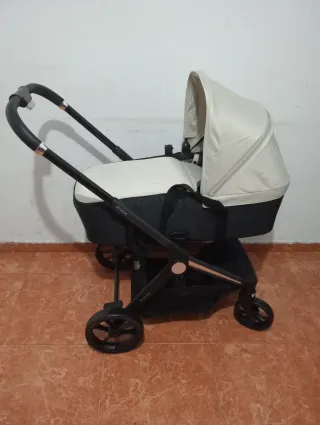 Silla de paseo y capazo bebé