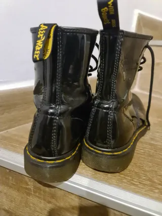 Botines Dr Martens charol talla 37