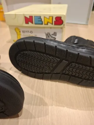 Botín elástico NENS Talla 22 Negro