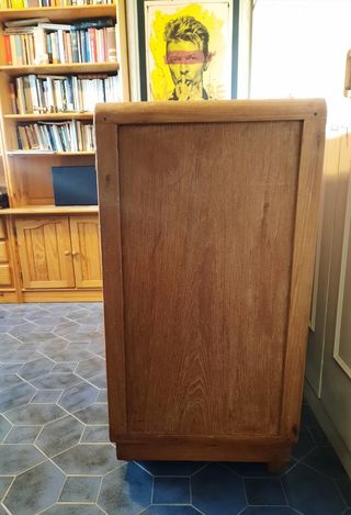 Aparador de importación madera tropical