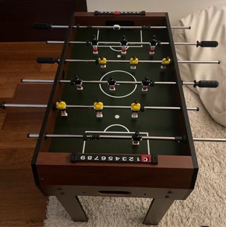 Futbolín y mesa de billar