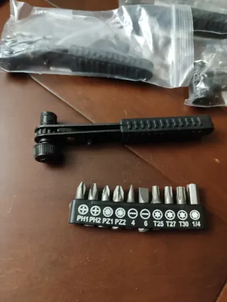 Destornillador de trinquete nuevo a estrenar