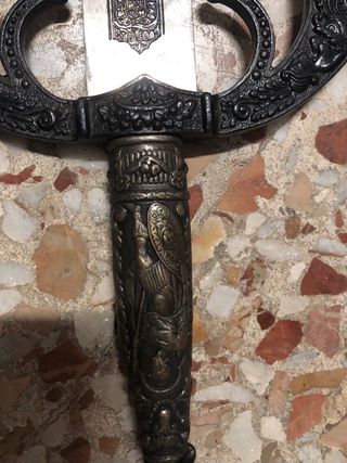 Espada decorativa de metal