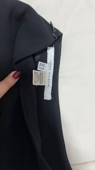 Falda Zara vuelo negra