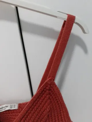 Top punto Stradivarius Talla XS Rojo