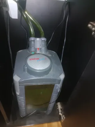 Acuario Eheim 250L con mueble