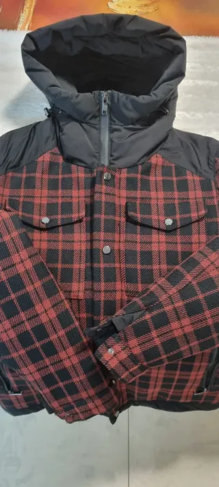 Cazadora cuadros roja y negra