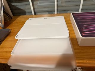 Magic Keyboard iPad 12.9 Apple