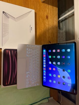 Magic Keyboard iPad 12.9 Apple