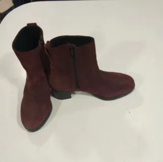 Botas color vino de ante nuevas