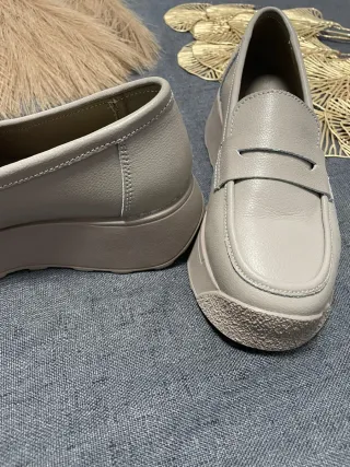 Zapatos planos beige de plataforma 38