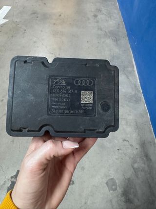 Módulo ABS Audi 4L0 614 517 A