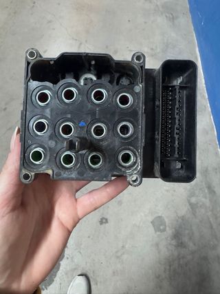 Módulo ABS Audi 4L0 614 517 A