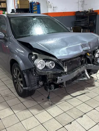 Opel Astra H 1.4 16v - Peças