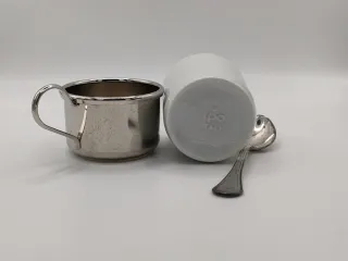 Juego 2 Tazas Café Porcelana y Metal