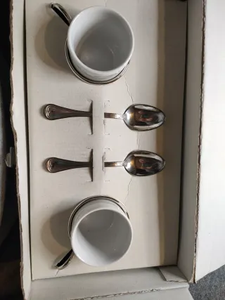 Juego 2 Tazas Café Porcelana y Metal