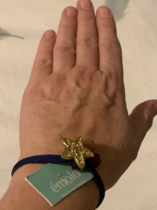 Pulsera con estrella y abalorios. Con etiqueta.