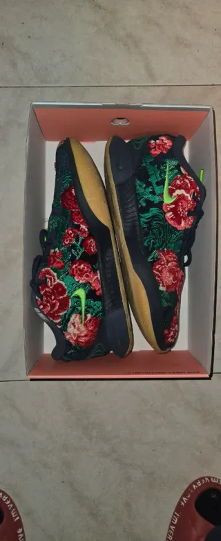 Nike Zapatillas Flores Negras Rojas Verdes